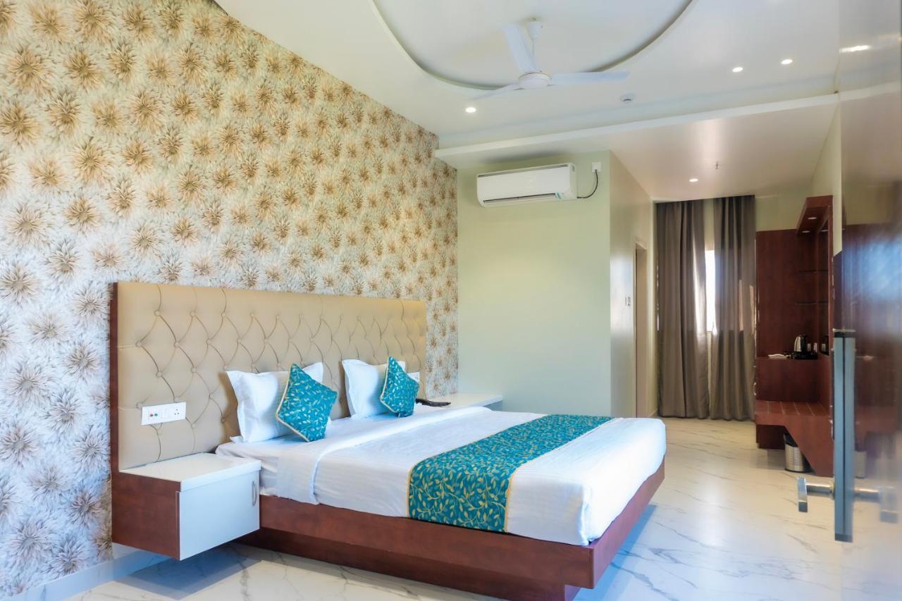 The Kamoda Resort Ambikapur Bagian luar foto